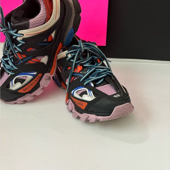 Authentic gently used Balenciaga shoes size 9 - Picture 5 of 5